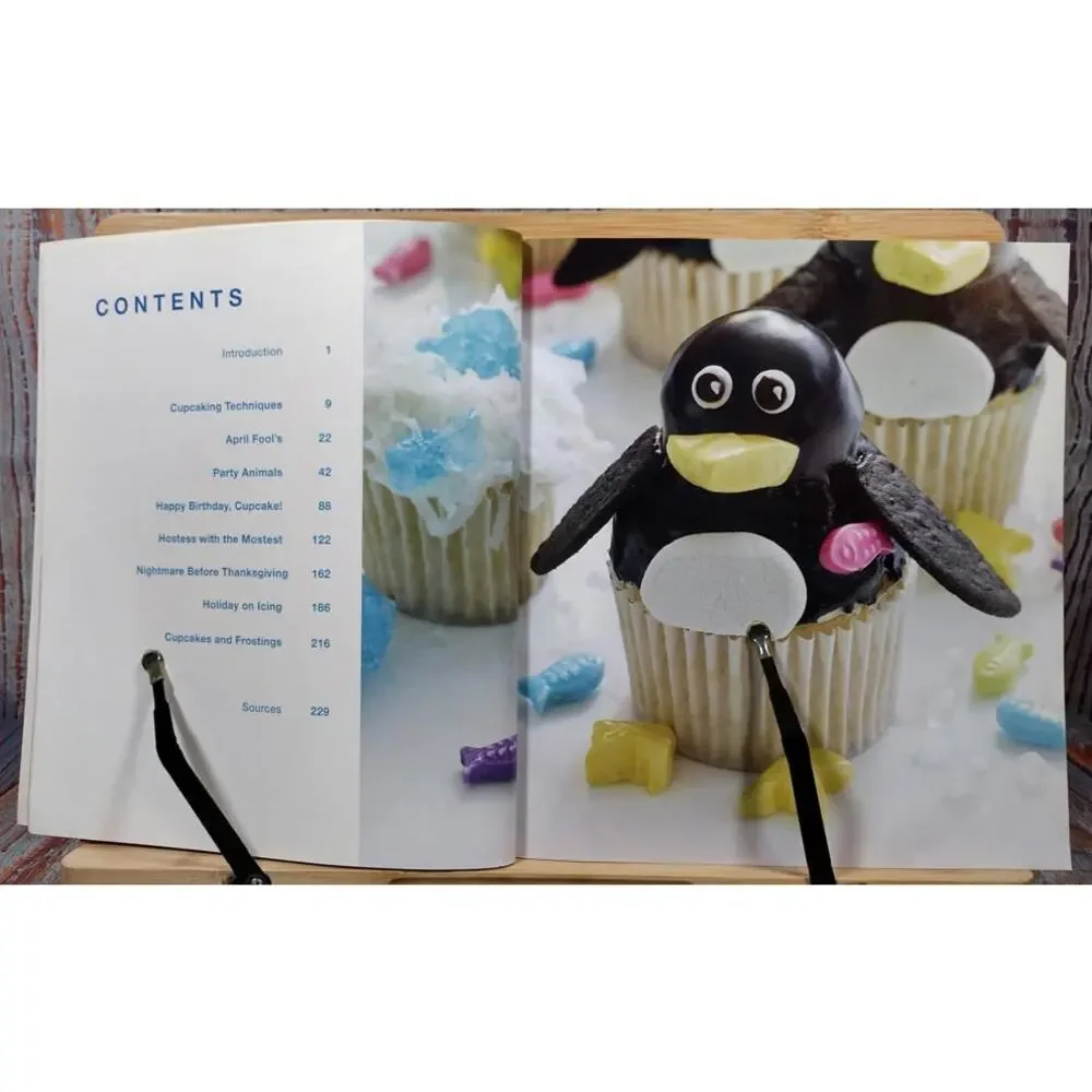 Hello, Cupcake!‎ Irresistibly Playful Creations Anyone Can Make by Karen Tack &